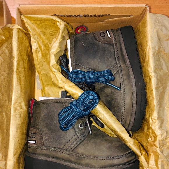 🎉SOLD🎉 UGG Toddler Neumel II - Picture 4 of 6